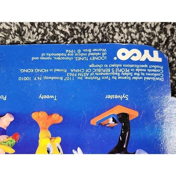 1994 Tyco Looney Tunes Bugs Bunny Figurine on Package #A90 - Picture 6 of 6